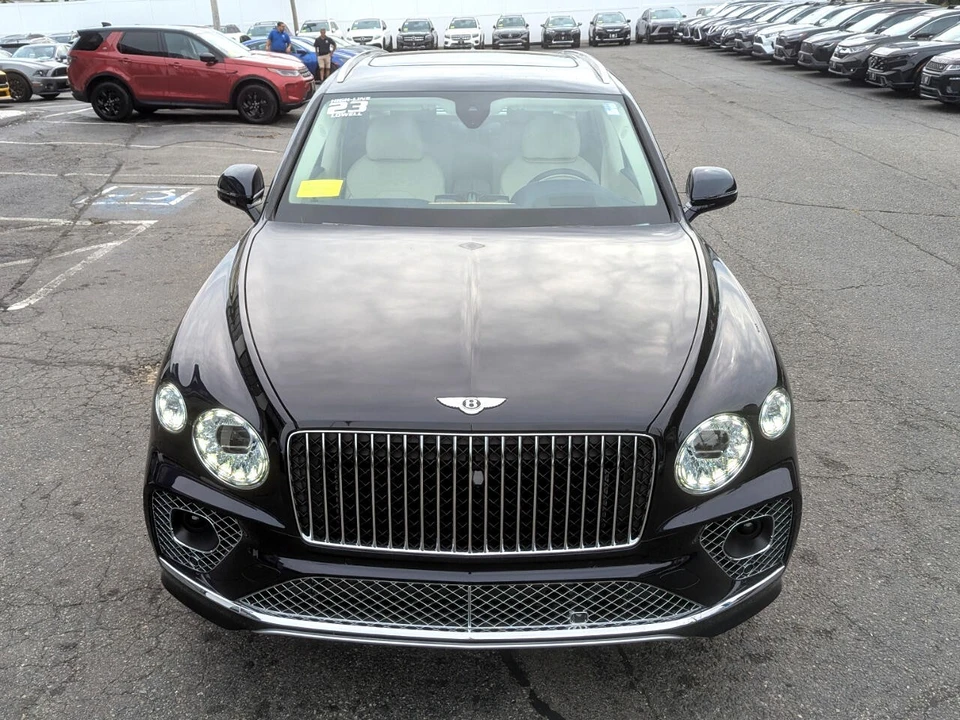 2023 Bentley Bentayga - Image 3 of 21