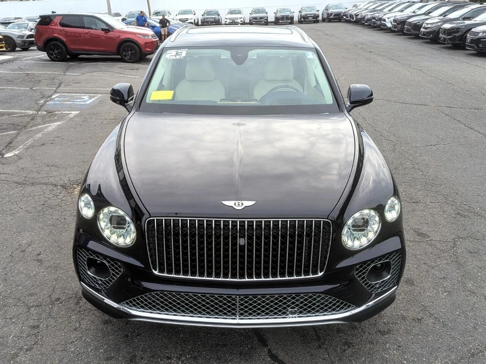 2023 Bentley Bentayga - Image 3 of 21