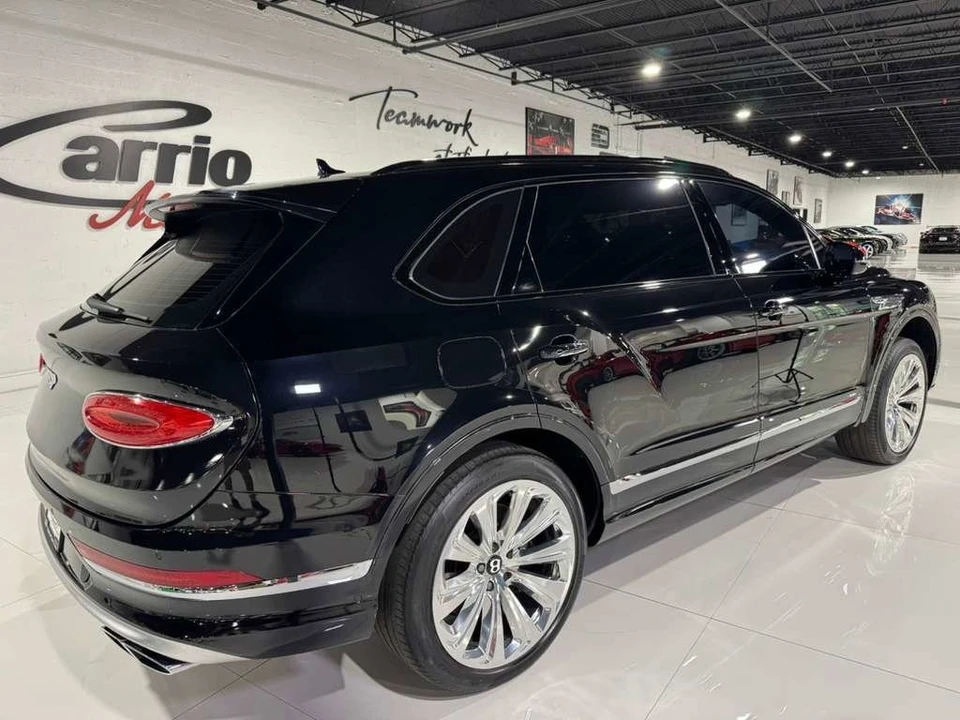 2023 Bentley Bentayga - Image 7 of 12