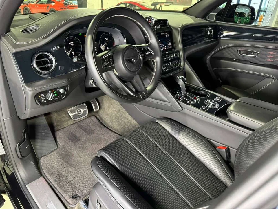 2023 Bentley Bentayga - Image 9 of 12