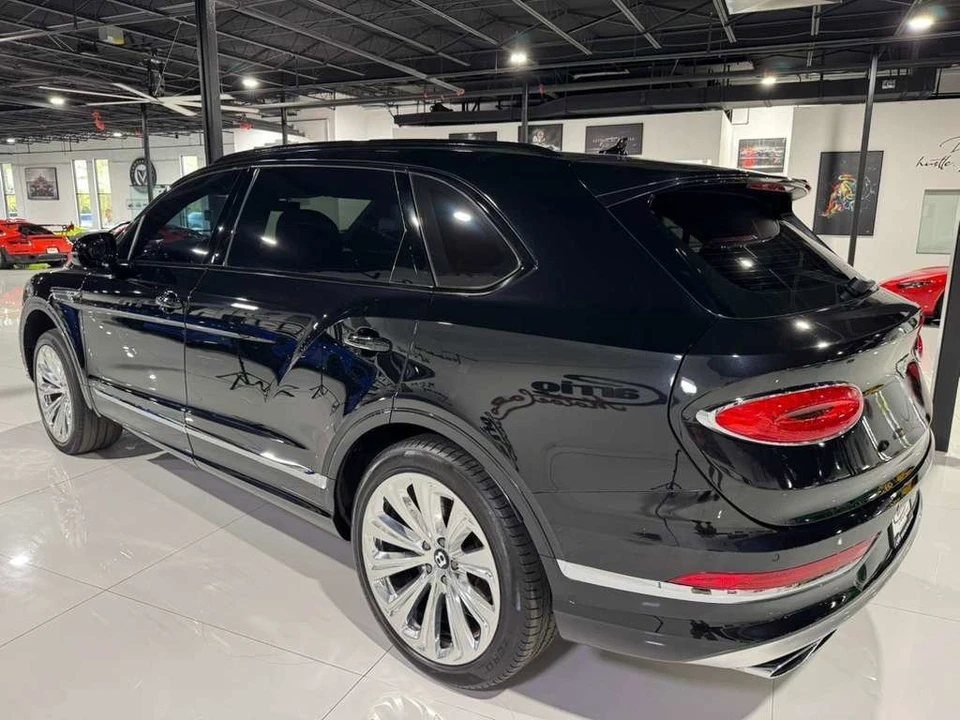 2023 Bentley Bentayga - Image 5 of 12