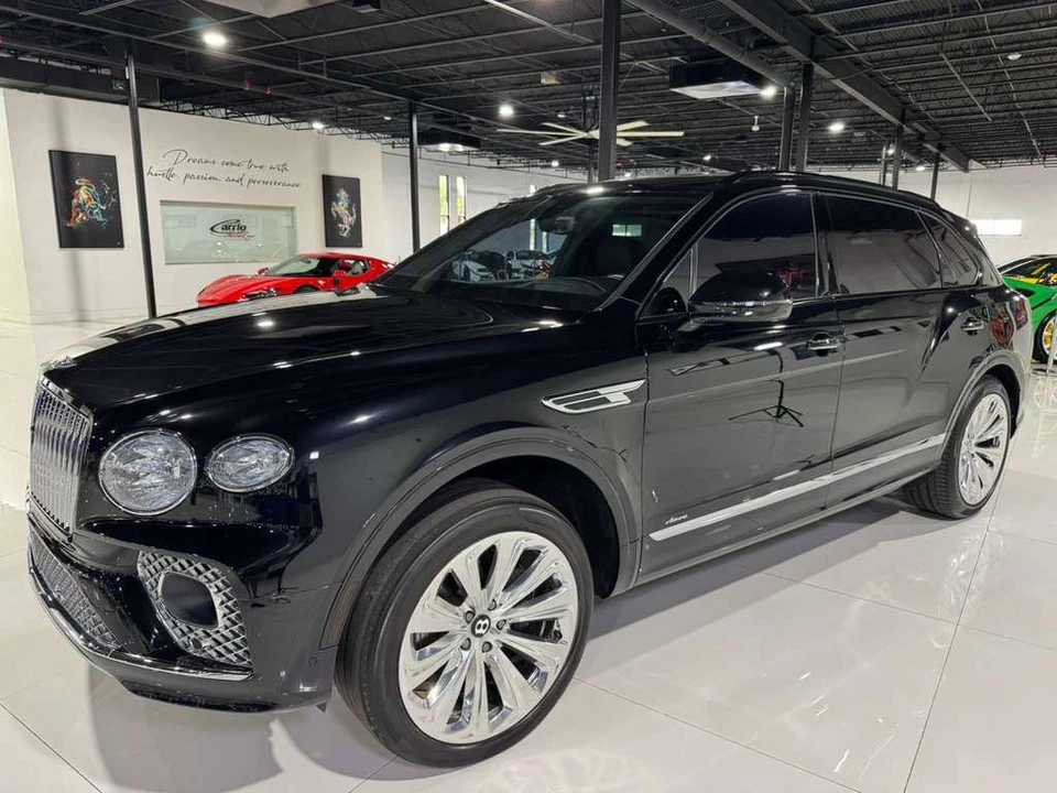 2023 Bentley Bentayga - Image 3 of 12