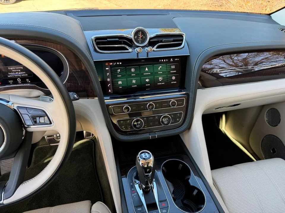 2023 Bentley Bentayga - Image 5 of 21