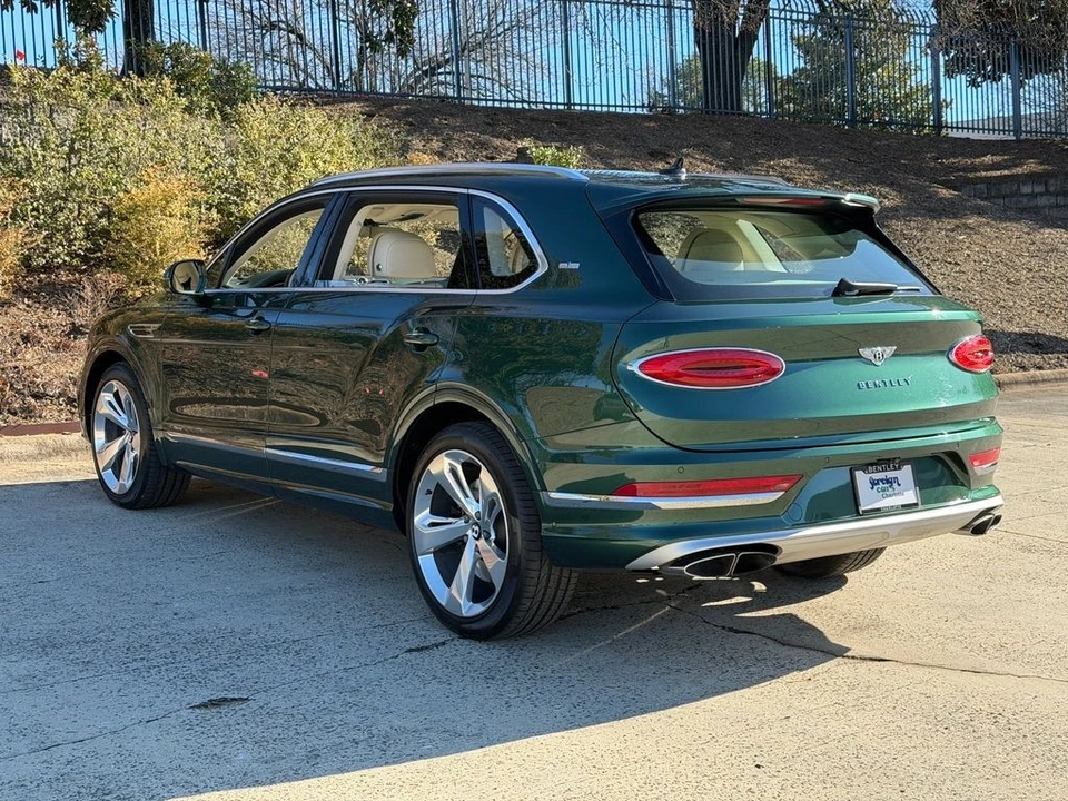 2023 Bentley Bentayga - Image 3 of 21