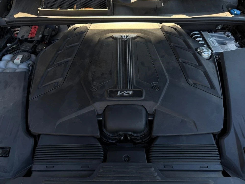 2023 Bentley Bentayga - Image 16 of 21