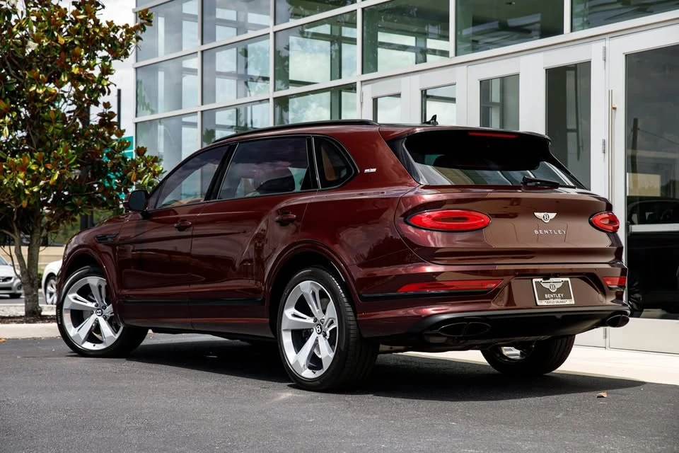 2023 Bentley Bentayga - Image 14 of 20