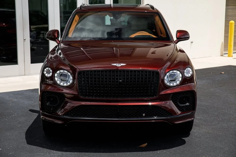 2023 Bentley Bentayga - Image 7 of 20