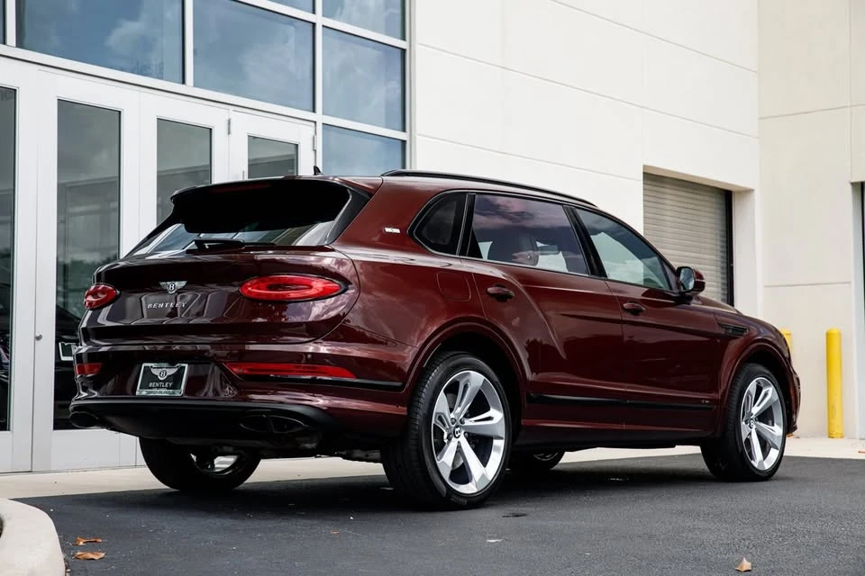 2023 Bentley Bentayga - Image 18 of 20