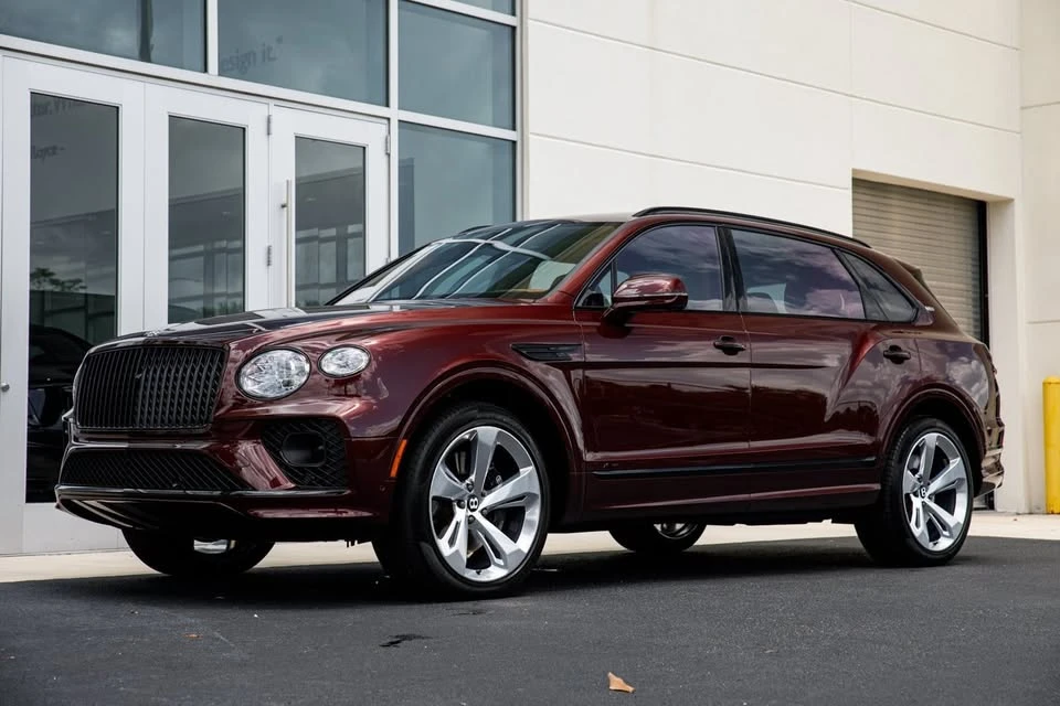 2023 Bentley Bentayga - Image 9 of 20