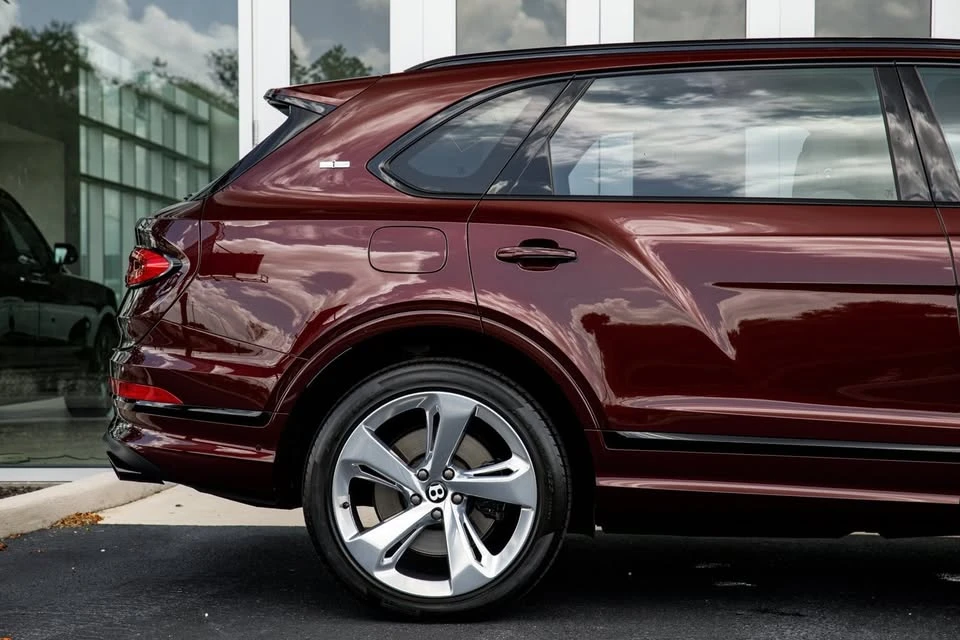 2023 Bentley Bentayga - Image 20 of 20