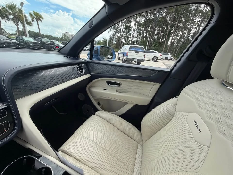 2023 Bentley Bentayga - Image 14 of 20