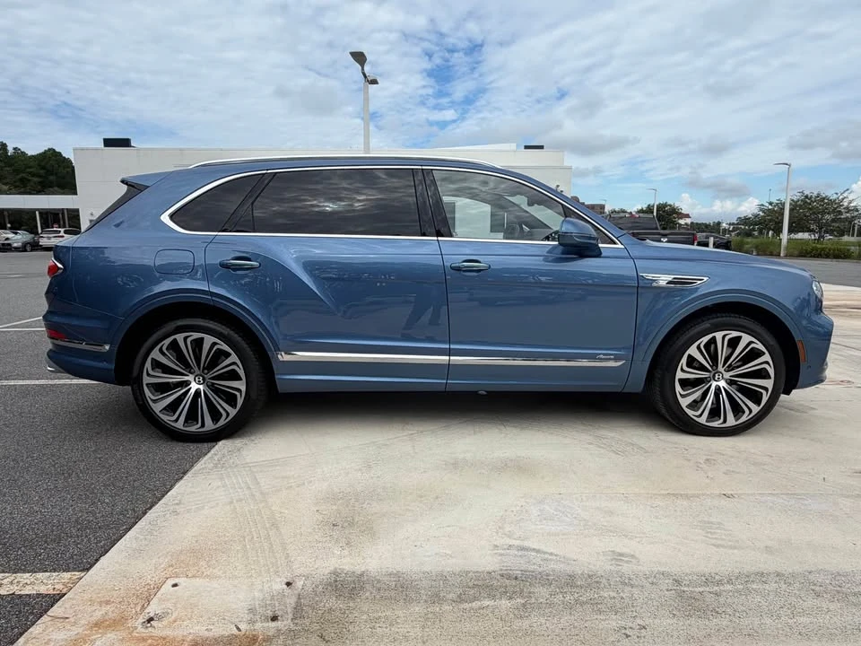 2023 Bentley Bentayga - Image 5 of 20