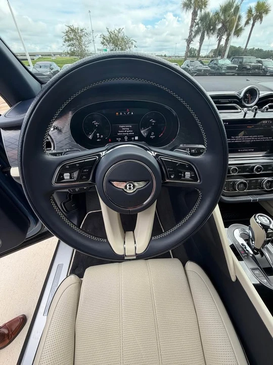 2023 Bentley Bentayga - Image 12 of 20