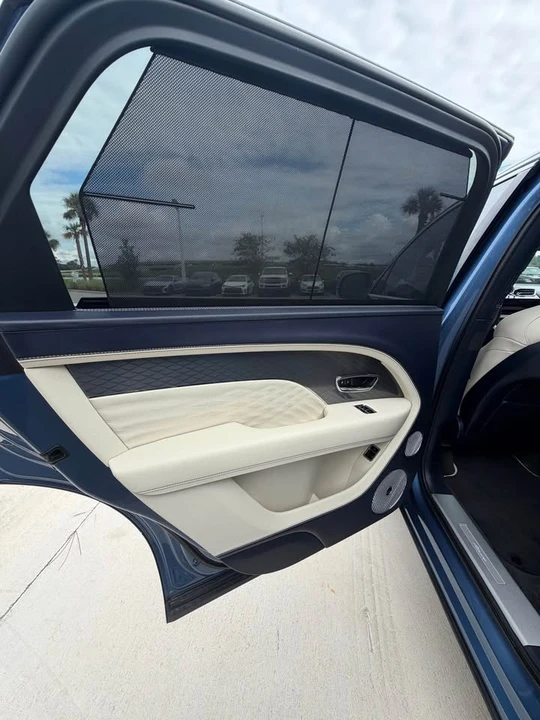 2023 Bentley Bentayga - Image 15 of 20