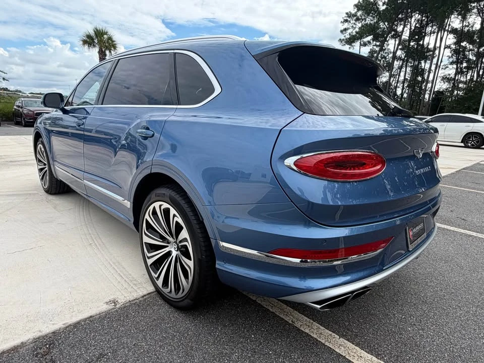 2023 Bentley Bentayga - Image 8 of 20
