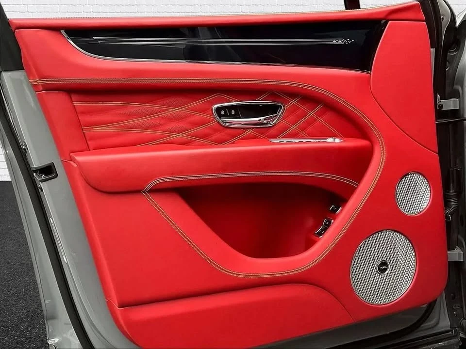 2023 Bentley Bentayga - Image 18 of 20
