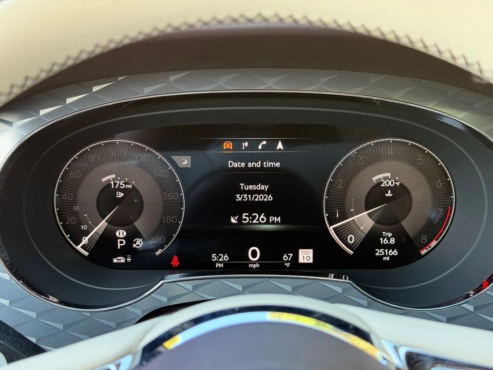 2023 Bentley Bentayga - Image 22 of 31