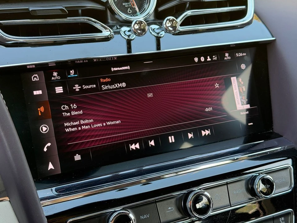 2023 Bentley Bentayga - Image 24 of 31