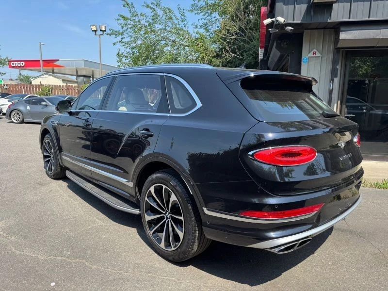 2023 Bentley Bentayga - Image 7 of 12