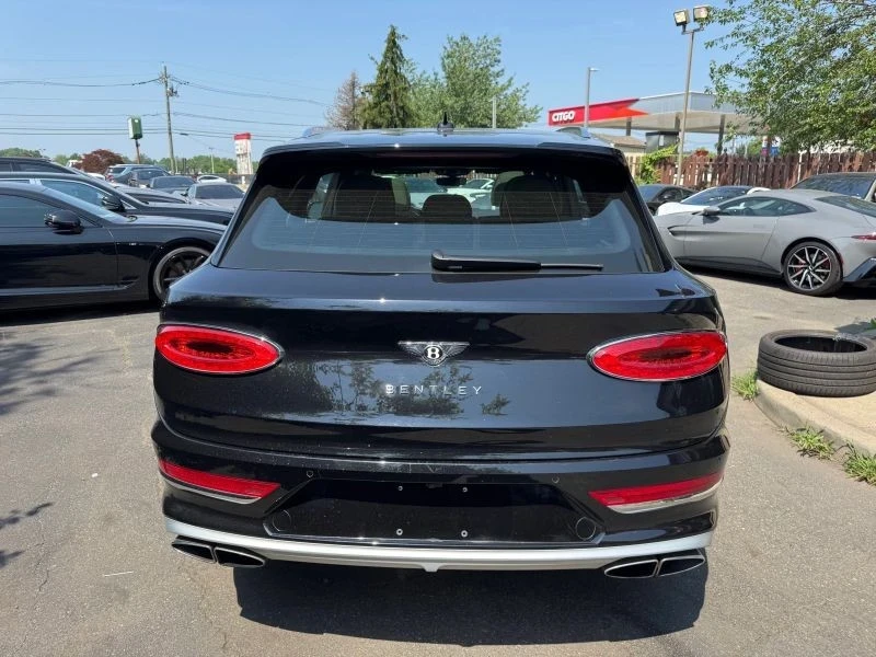 2023 Bentley Bentayga - Image 6 of 12
