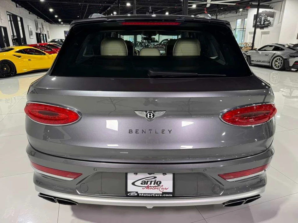 2023 Bentley Bentayga - Image 6 of 12