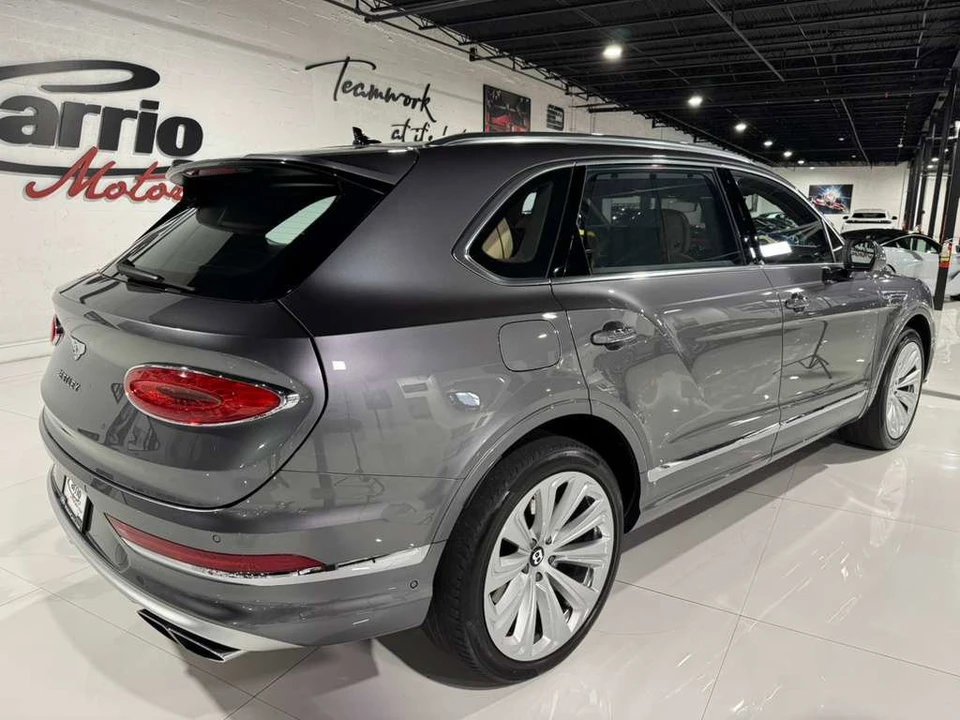 2023 Bentley Bentayga - Image 7 of 12