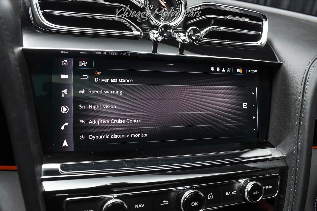 2023 Bentley Bentayga - Image 18 of 21
