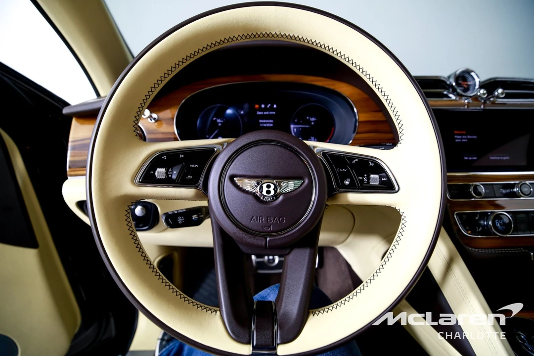 2023 Bentley Bentayga - Image 14 of 21