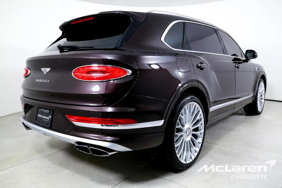 2023 Bentley Bentayga - Image 8 of 21