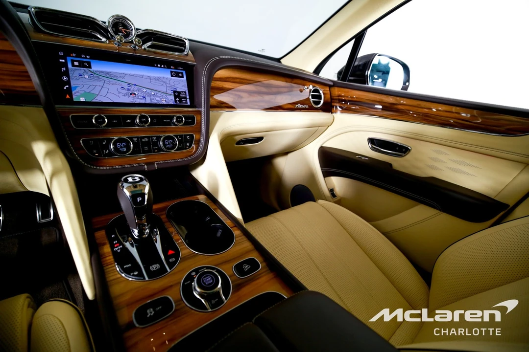 2023 Bentley Bentayga - Image 15 of 21