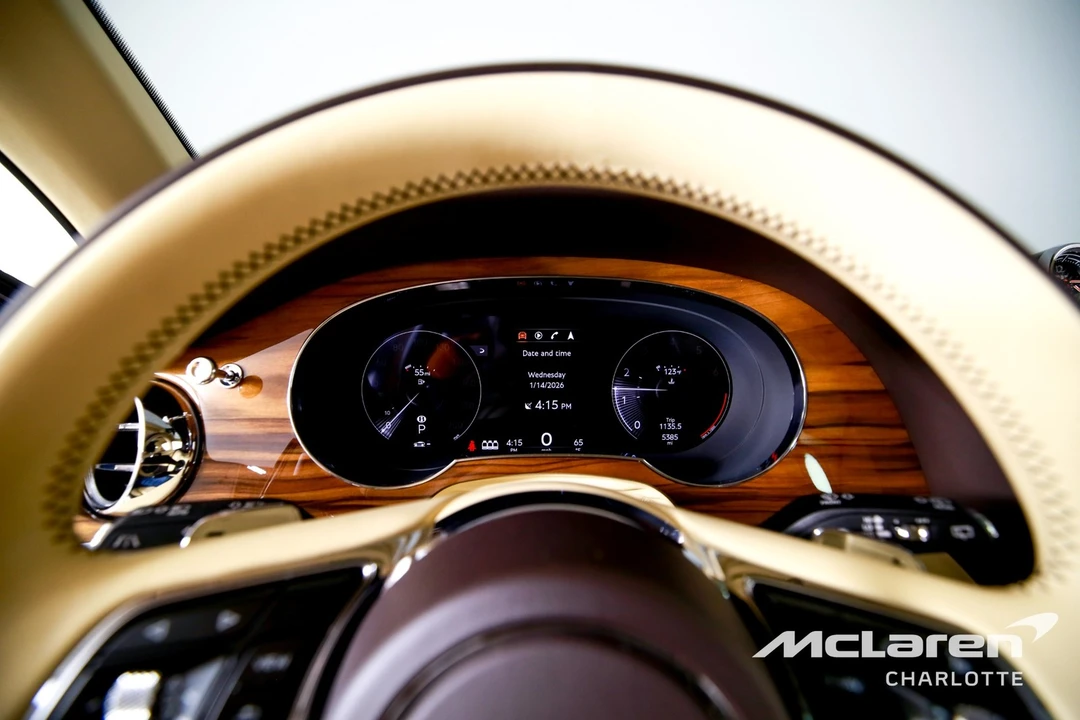 2023 Bentley Bentayga - Image 13 of 21