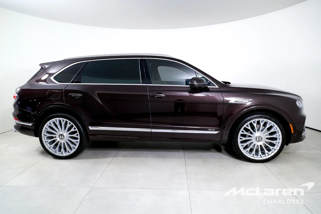 2023 Bentley Bentayga - Image 9 of 21