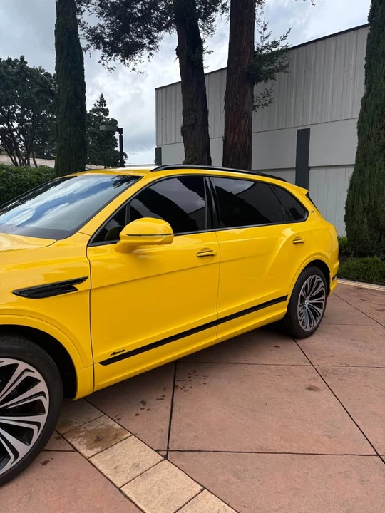 2023 Bentley Bentayga - Image 4 of 19