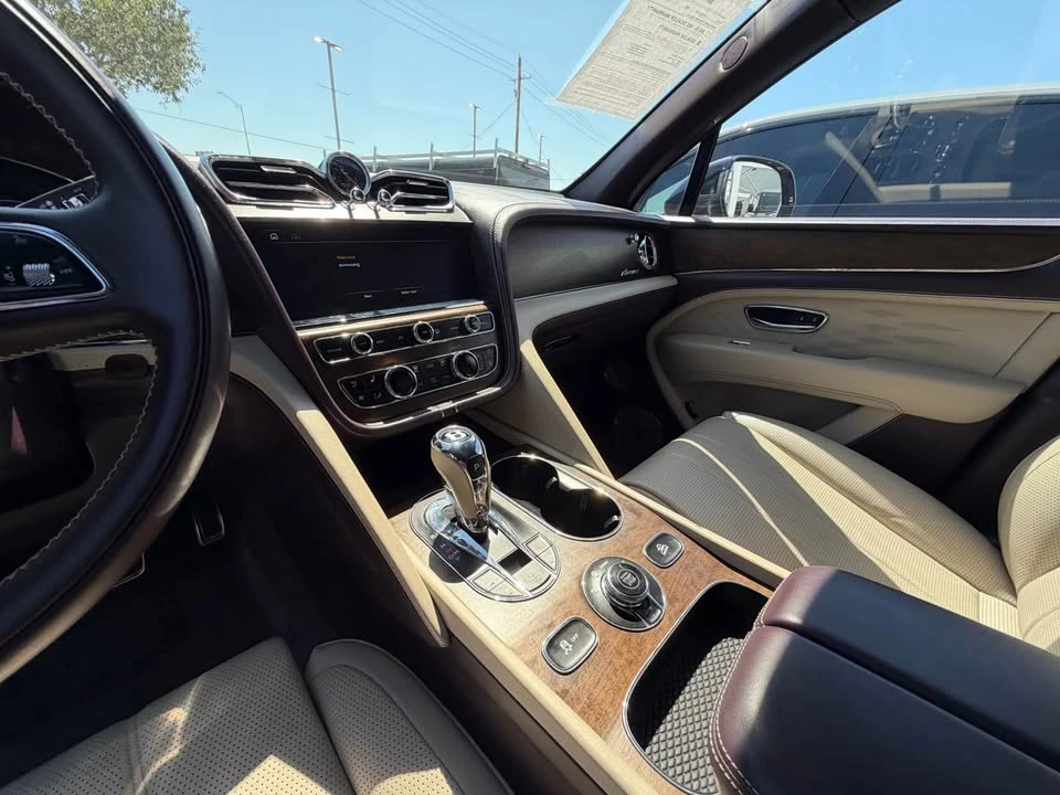 2023 Bentley Bentayga - Image 8 of 12