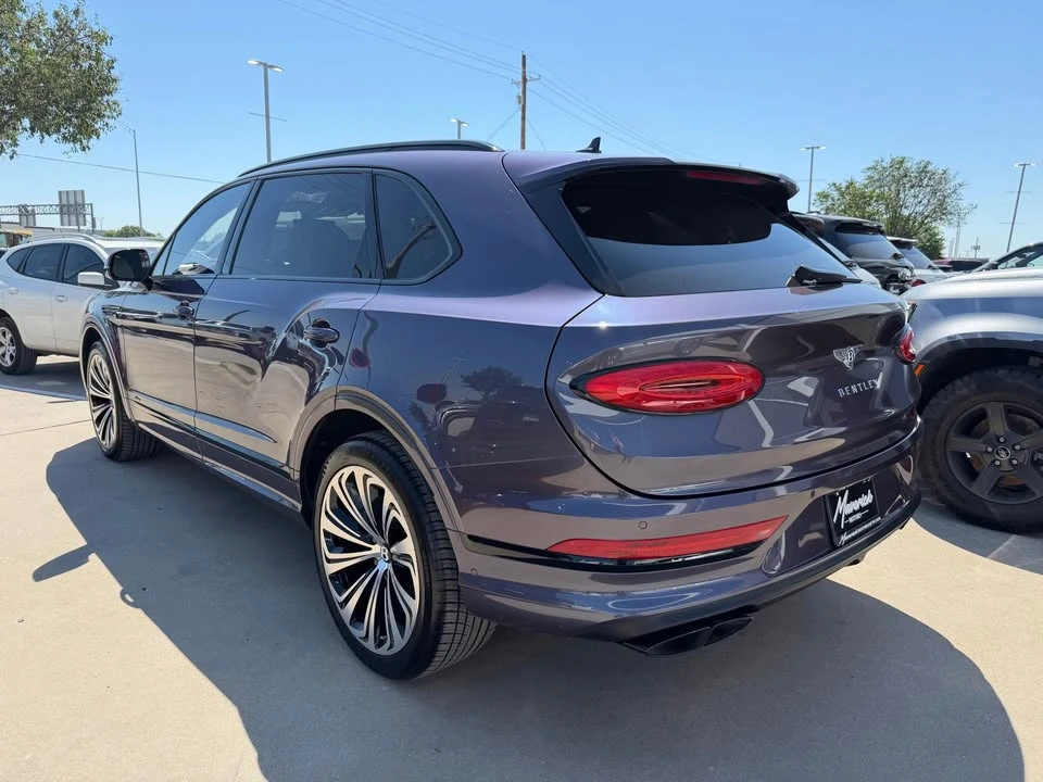2023 Bentley Bentayga - Image 3 of 12