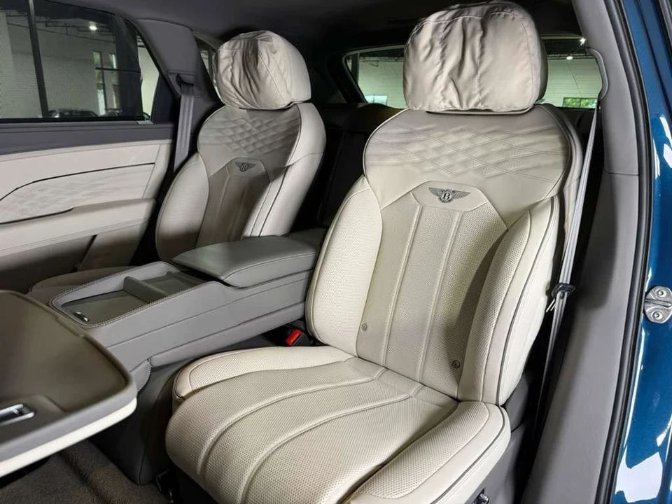 2023 Bentley Bentayga - Image 12 of 12