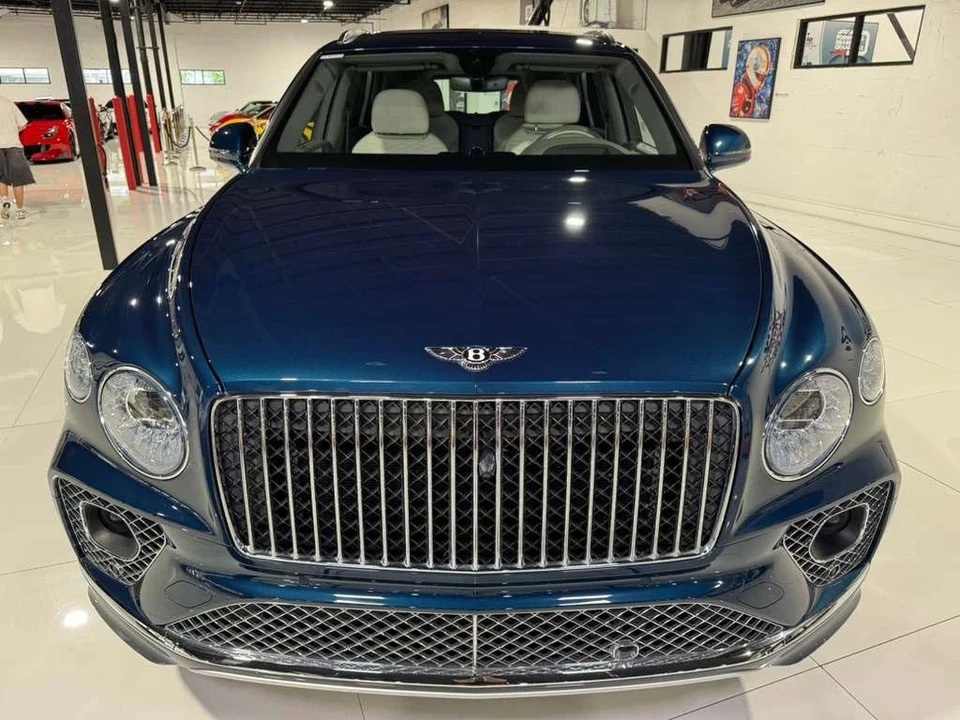 2023 Bentley Bentayga - Image 2 of 12
