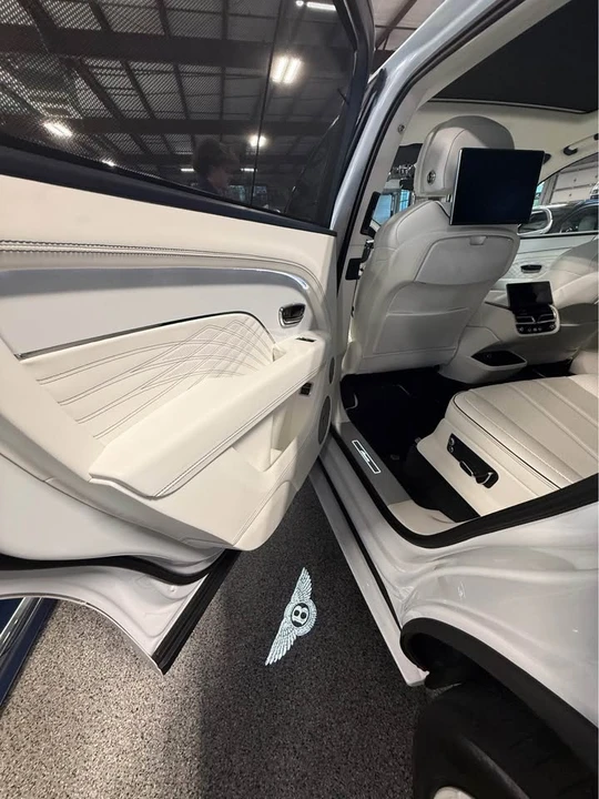 2023 Bentley Bentayga - Image 12 of 20