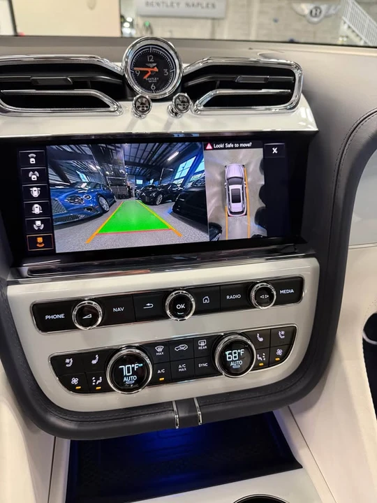2023 Bentley Bentayga - Image 15 of 20