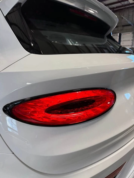 2023 Bentley Bentayga - Image 5 of 20