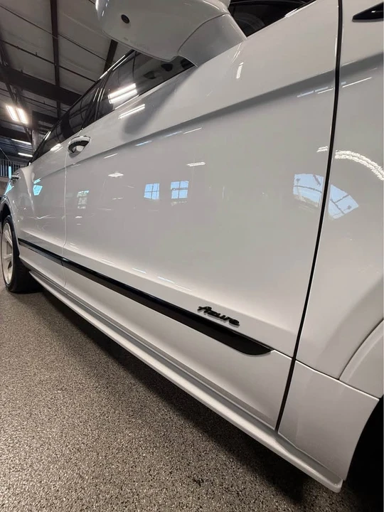 2023 Bentley Bentayga - Image 18 of 20