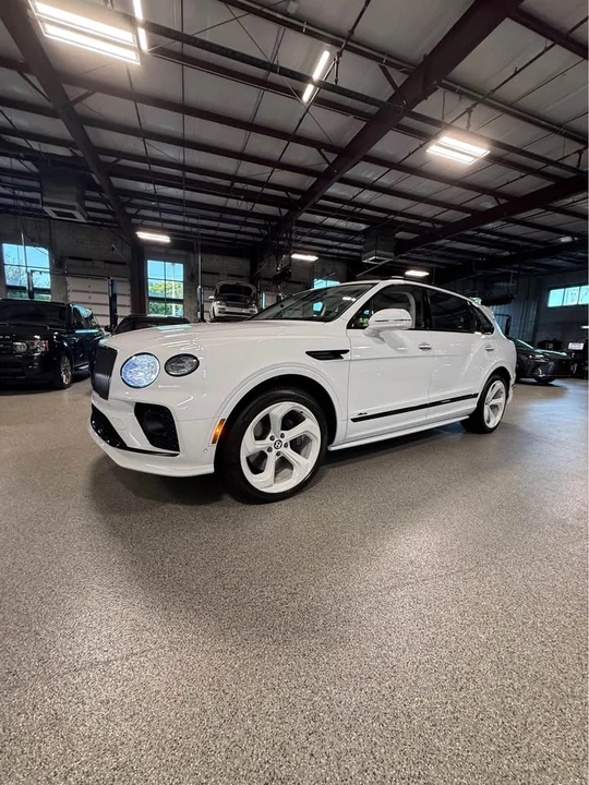 2023 Bentley Bentayga - Image 2 of 20