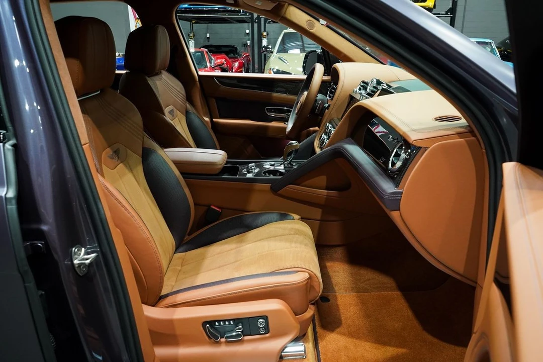 2023 Bentley Bentayga - Image 31 of 31