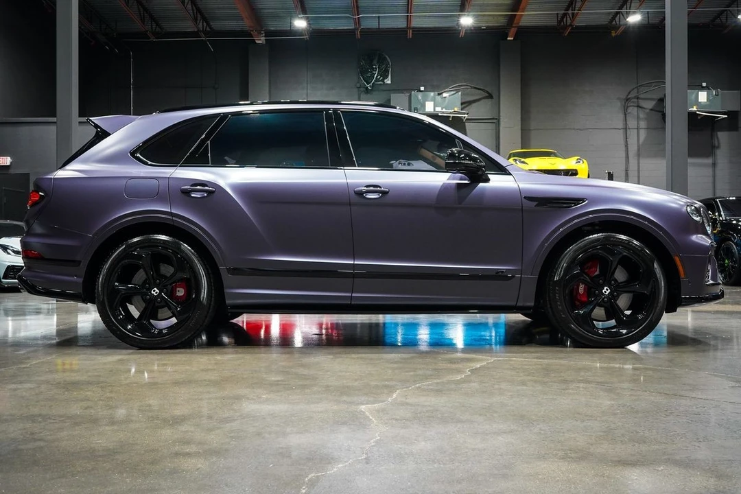 2023 Bentley Bentayga - Image 8 of 31