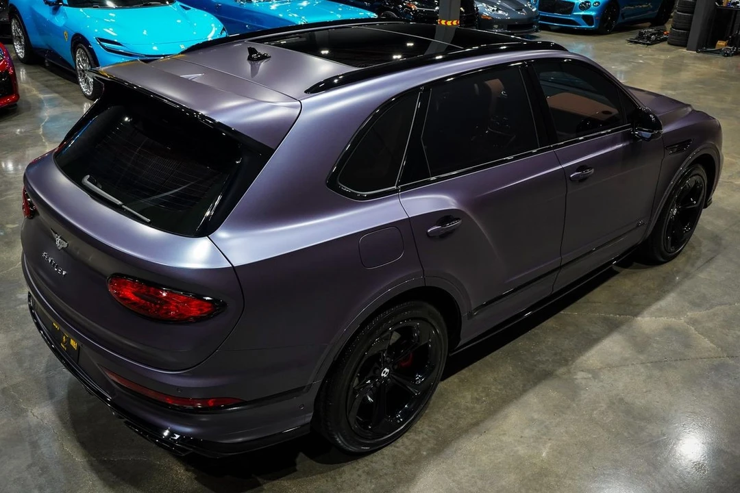 2023 Bentley Bentayga - Image 17 of 31