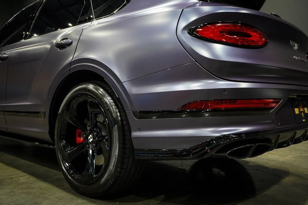 2023 Bentley Bentayga - Image 21 of 31