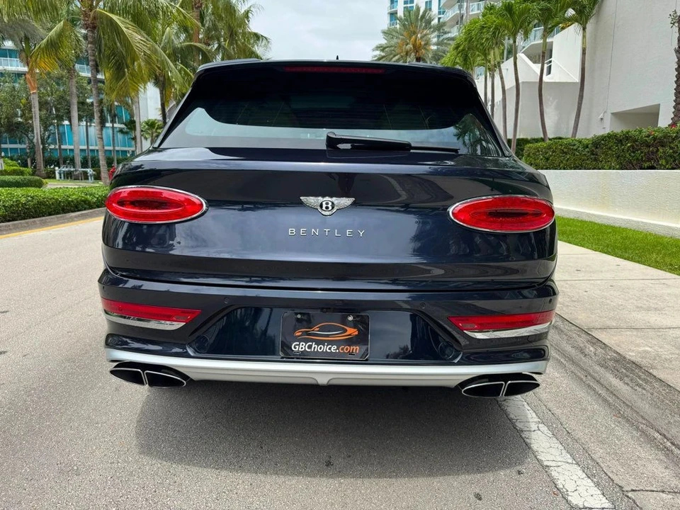 2023 Bentley Bentayga - Image 6 of 12