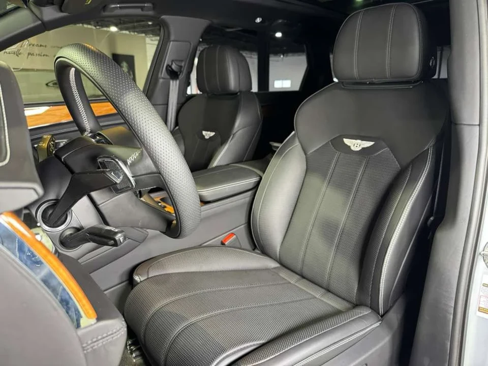 2023 Bentley Bentayga - Image 10 of 12