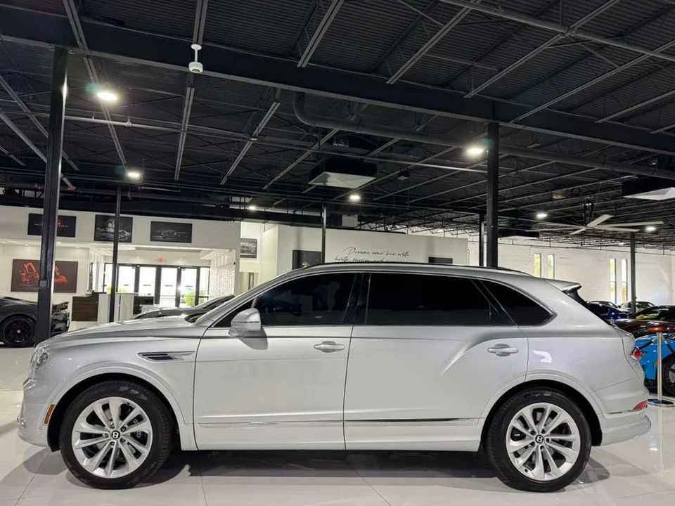 2023 Bentley Bentayga - Image 4 of 12