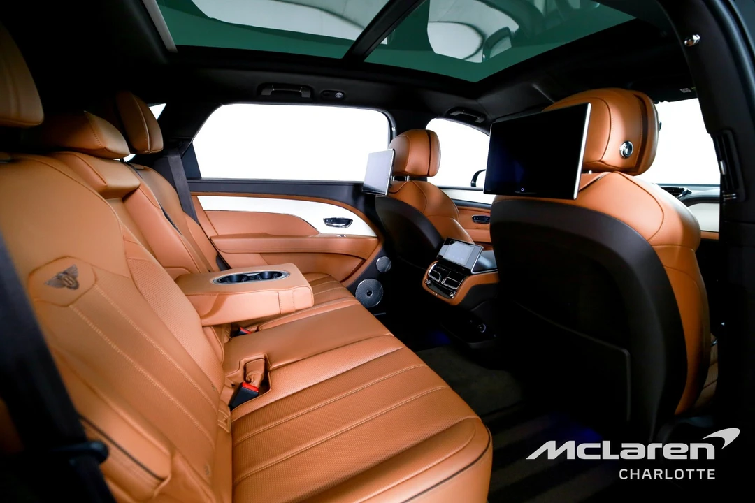 2023 Bentley Bentayga - Image 27 of 31
